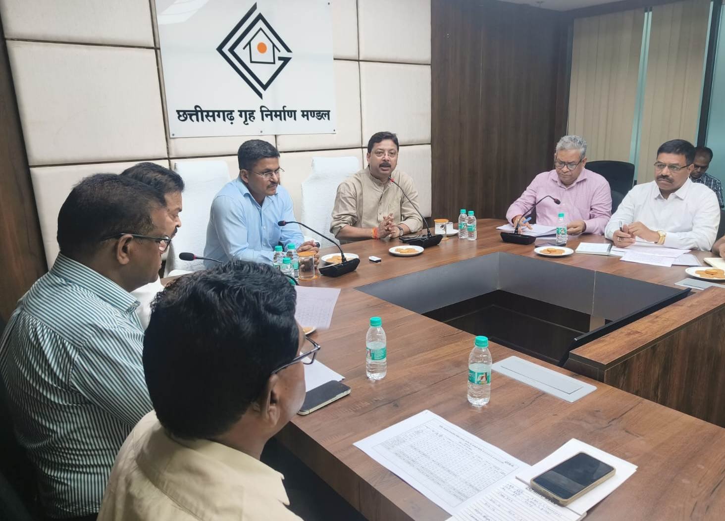छत्तीसगढ़ गृह निर्माण मंडल की योजनाओं में रिफॉर्म और हितग्राही सुविधा प्रावधानों पर समीक्षा बैठक