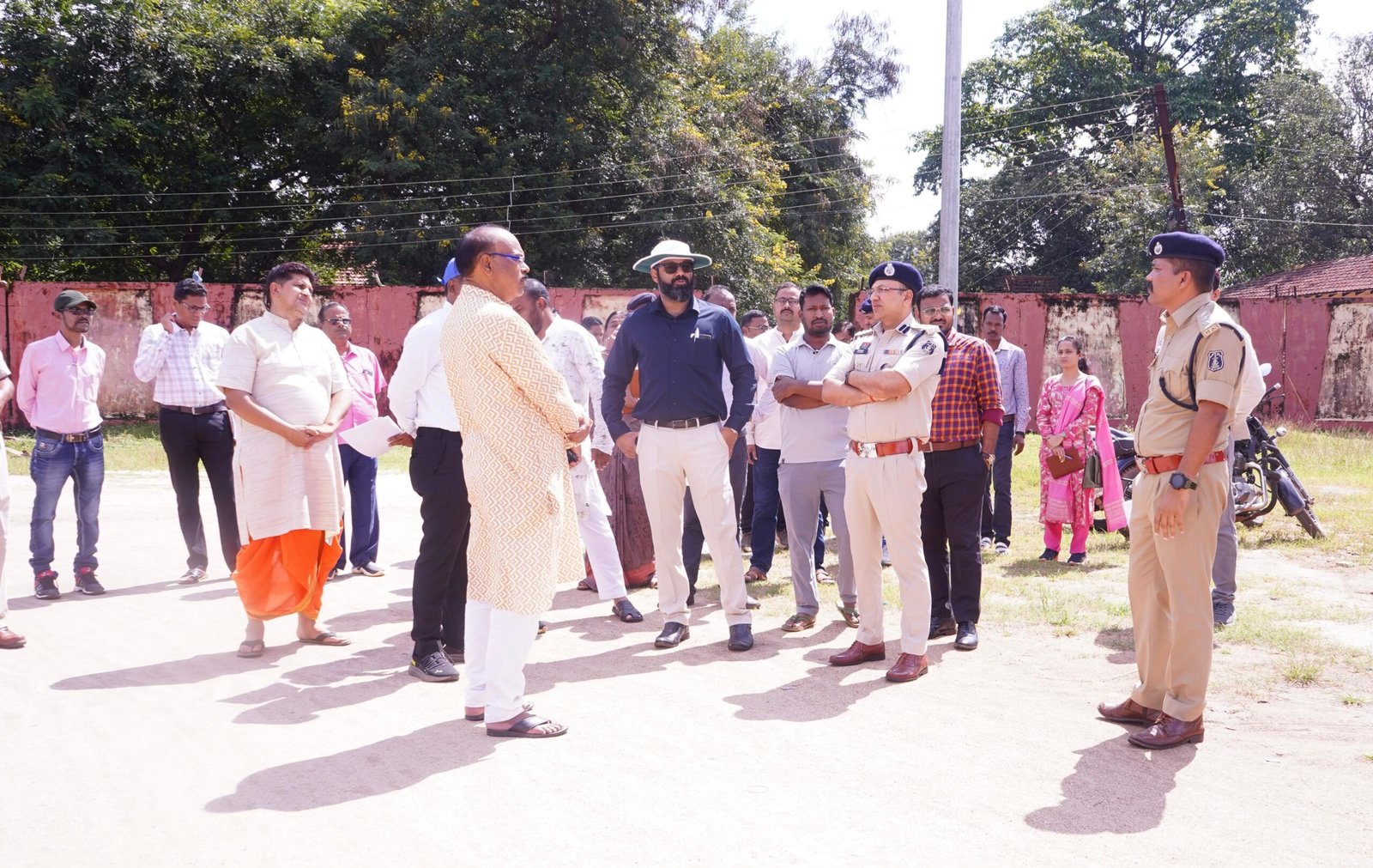 कलेक्टर व्यास ने रणजीता स्टेडियम का किया निरीक्षण दशहरा उत्सव को सुव्यवस्थित एवं सुरक्षित बनाने दिए आवश्यक निर्देश