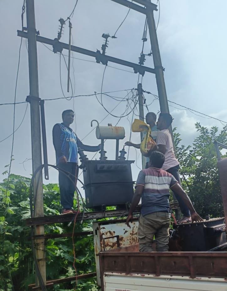 सीएम कैंप कार्यालय की त्वरित पहल से हेटघीचा पारा केन्दू टोली में लौटी रोशनी