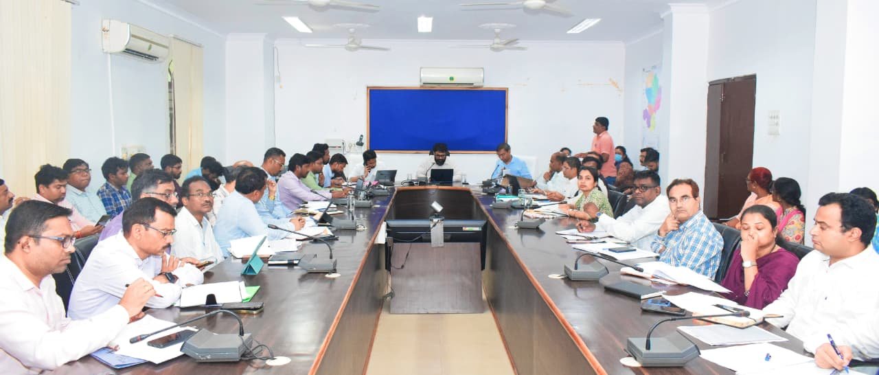 एग्रिस्टेक योजनांन्तर्गत डिजिटल क्रॉप सर्वे में समस्याओं का करें निदान – कलेक्टर