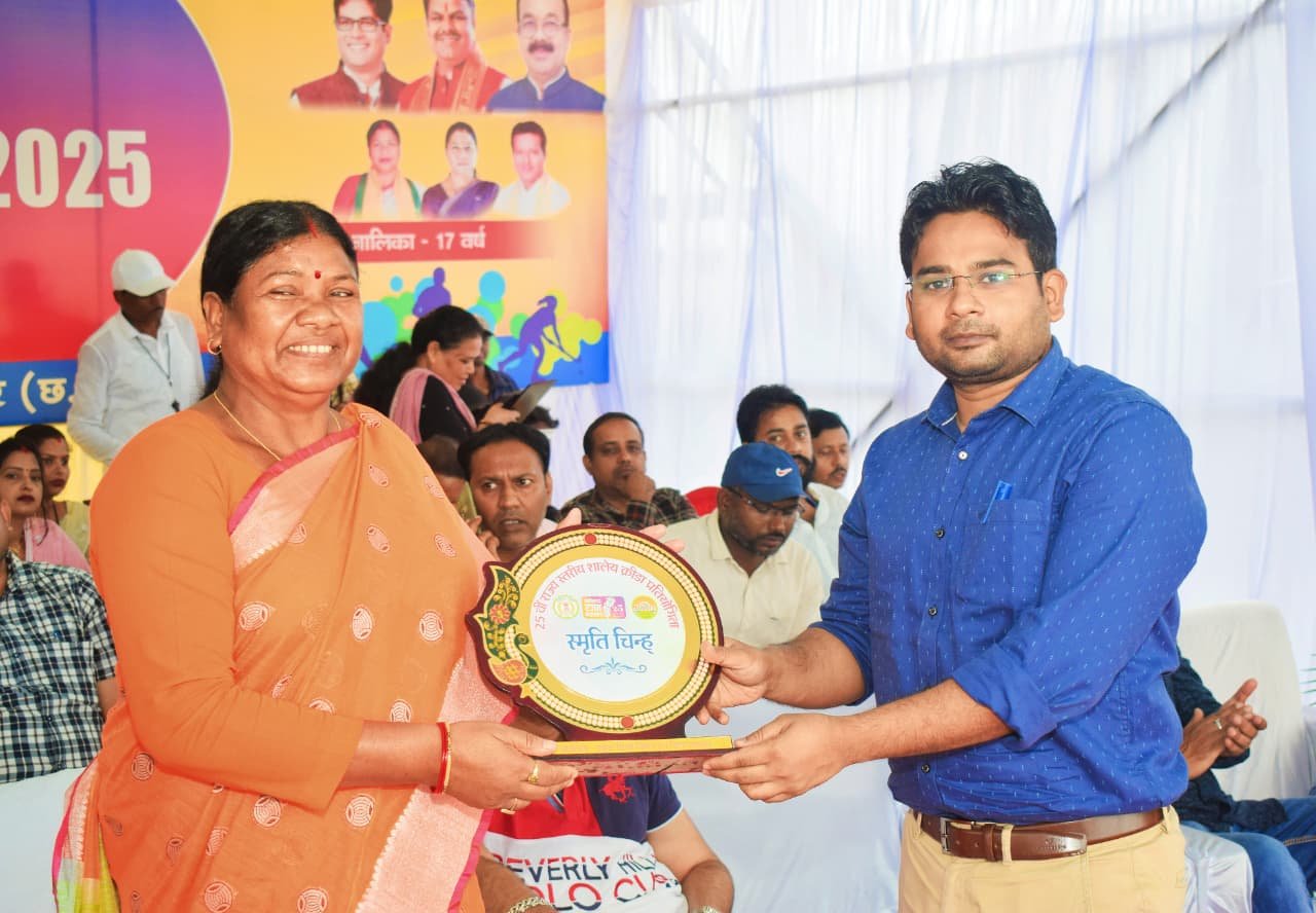 25 वीं राज्य स्तरीय शालेय खेल प्रतियोगिता हुआ शुभारंभ विधायक रायमुनी भगत ने खिलाड़ियों का उत्साहवर्धन किया, दी शुभकामनाएं