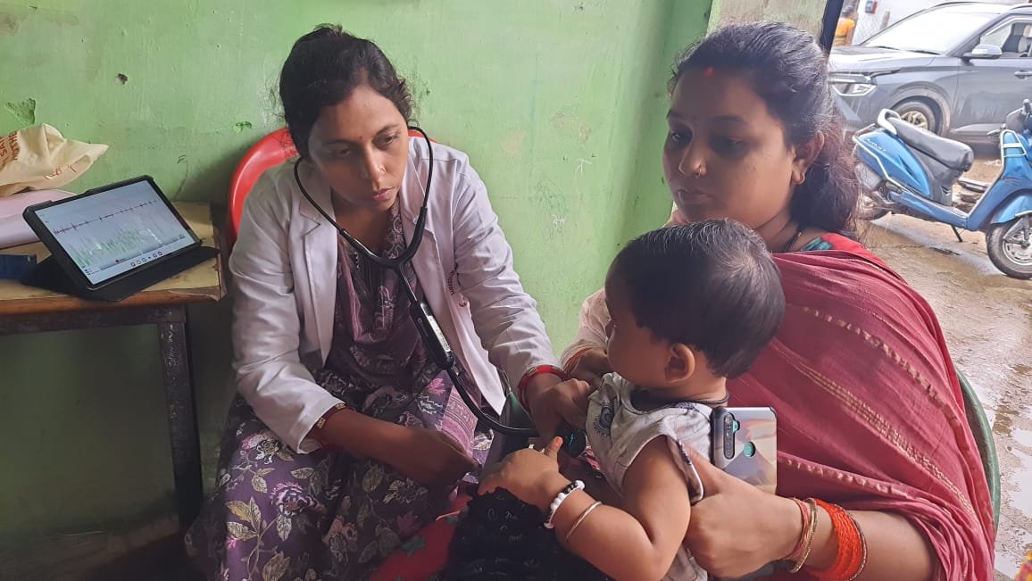 “प्रोजेक्ट धड़कन“ के अंतर्गत जिले के आंगनबाड़ी एवं शासकीय स्कूलों में बच्चों की निःशुल्क हृदय जांच