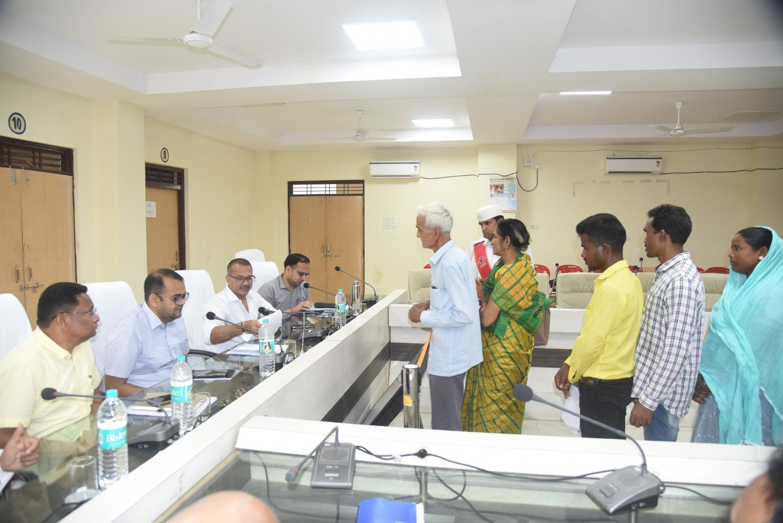 दिव्यांगजनों को कलेक्टर जनदर्शन में मिली राहत- तत्काल प्रदान की गई ट्राईसाईकिल