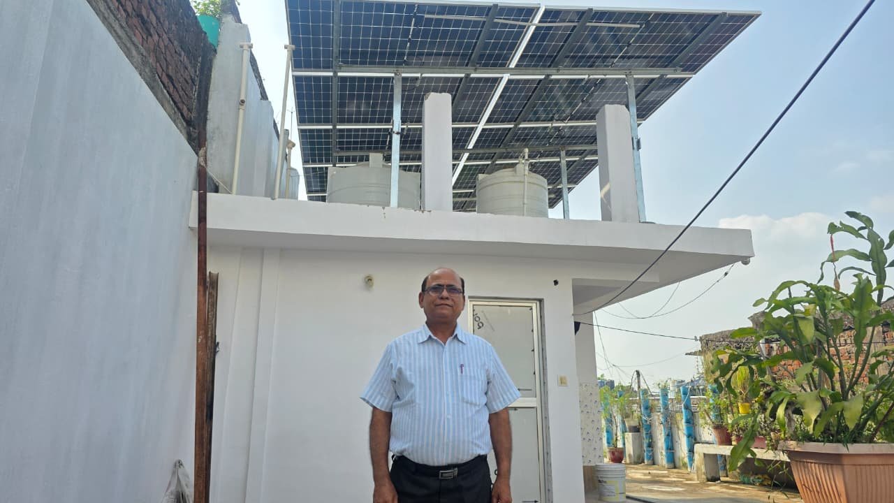 बिजली उपभोक्ता से बने बिजली निर्माता-राजकमल मिश्रा ने लिया पीएम सूर्य घर-मुफ्त बिजली योजना का लाभ