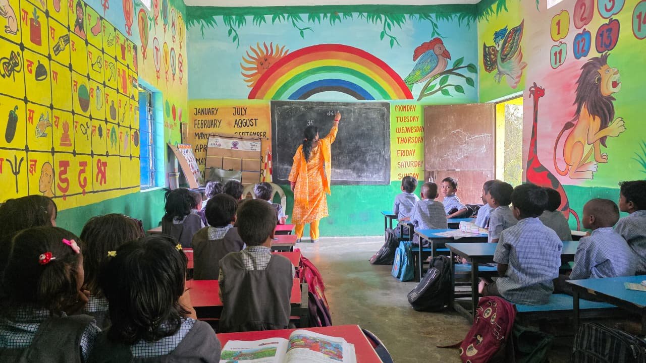 युक्तियुक्तकरण की पहल से बड़ादमाली प्राथमिक शाला में बच्चों की पढ़ाई में आई नई ऊर्जा, अभिभावकों ने जताया आभार