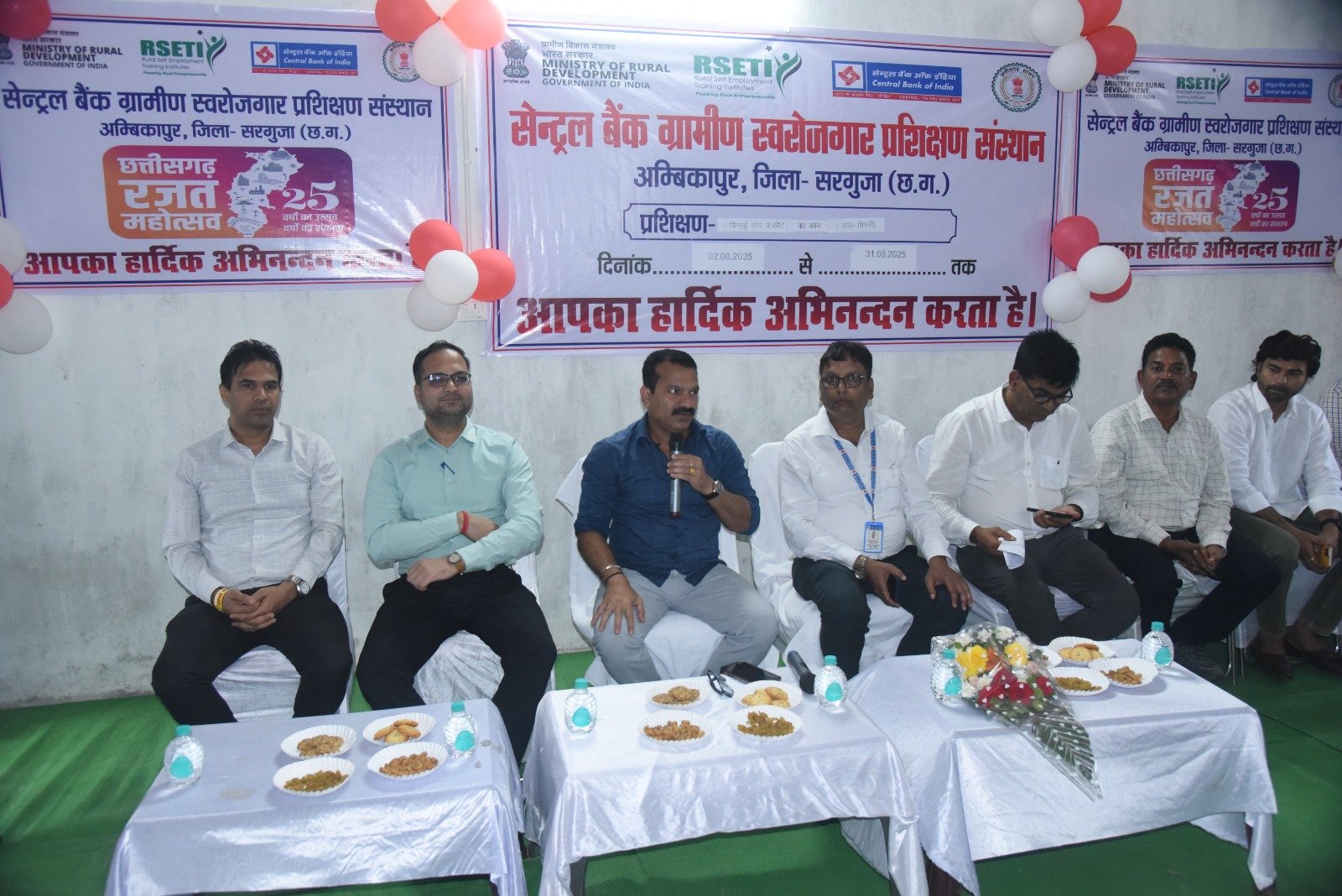 दरिमा में 35 ग्रामीणों को मिला राजमिस्त्री एवं रानी मिस्त्री का हुनर