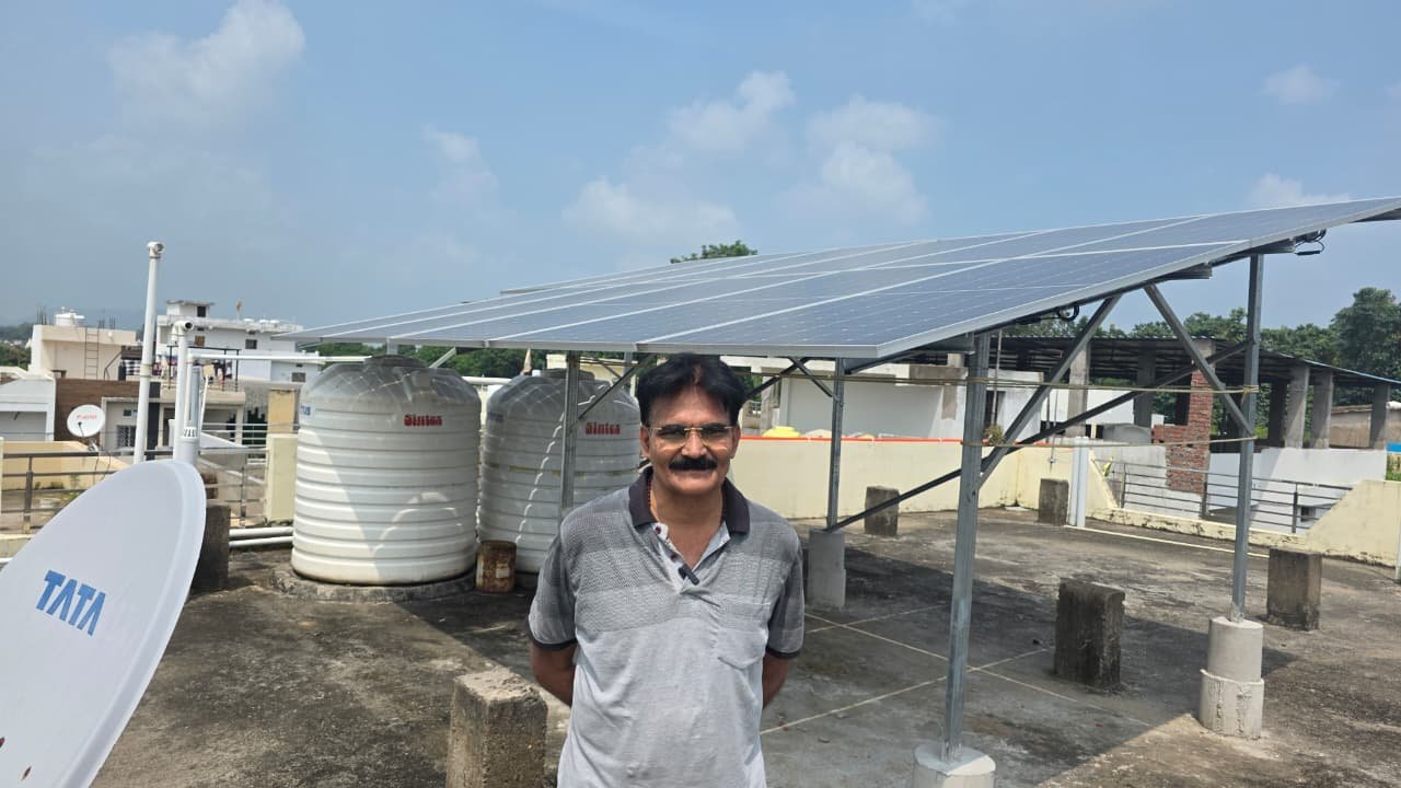 सौर ऊर्जा से रोशन हुए घर, अब उपभोक्ता बन रहे बिजली के विक्रेता