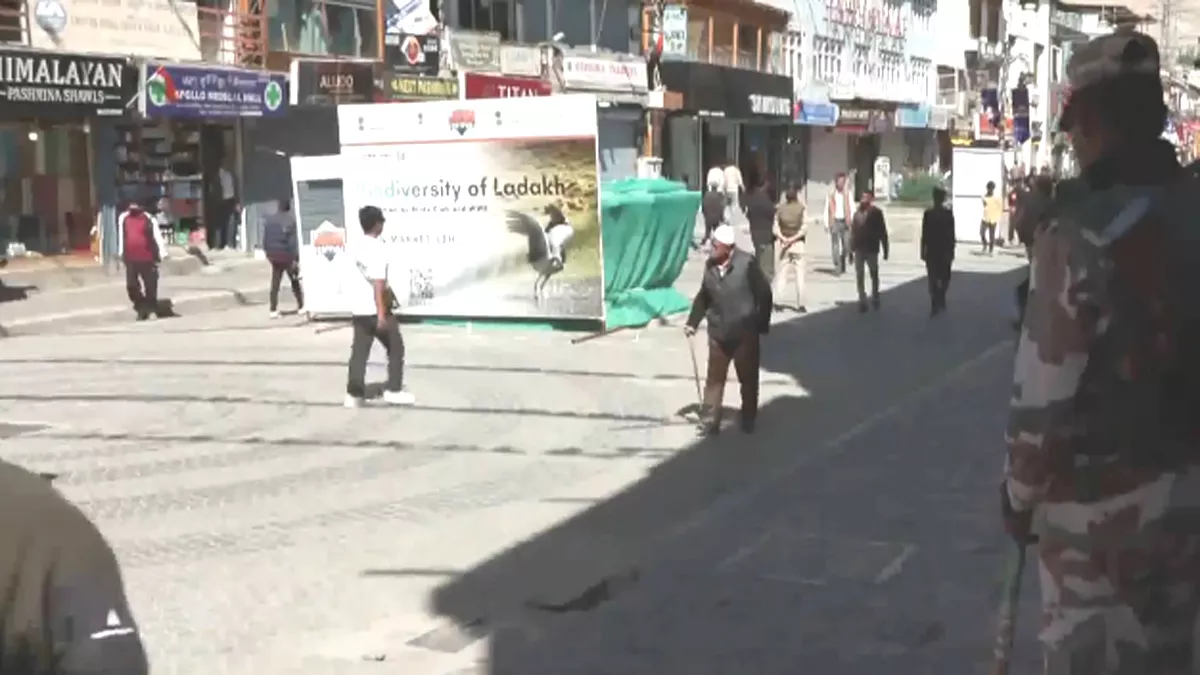 लद्दाख में सामान्य हो रहा जनवीजन, 7 घंटे खुली दुकानें, फिलहाल 3 अक्टूबर तक बंद रहेगी इंटरनेट सेवा