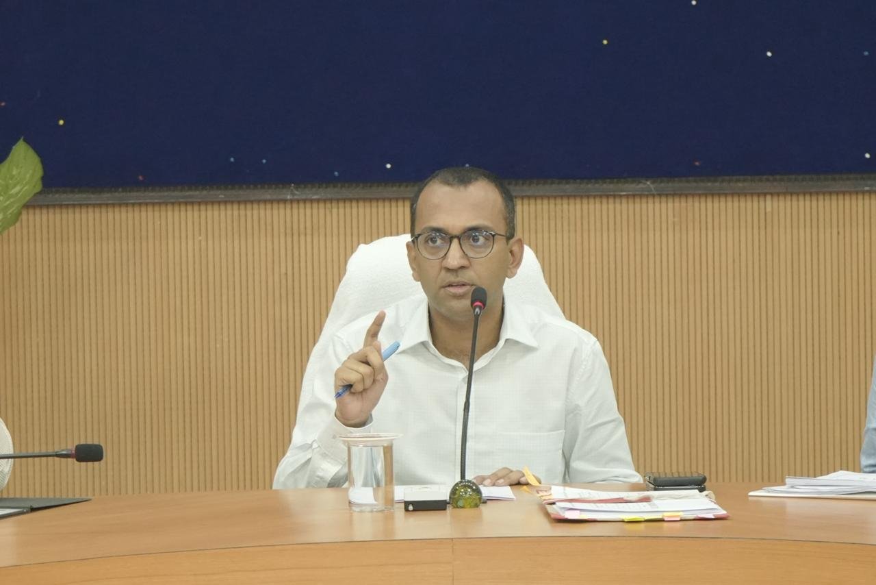 पीवीटीजी आवासों में पीएम सूर्यघर योजना के तहत सोलर पैनल लगवाने हेतु आवश्यक कार्यवाही सुनिश्चित करने के दिए निर्देश