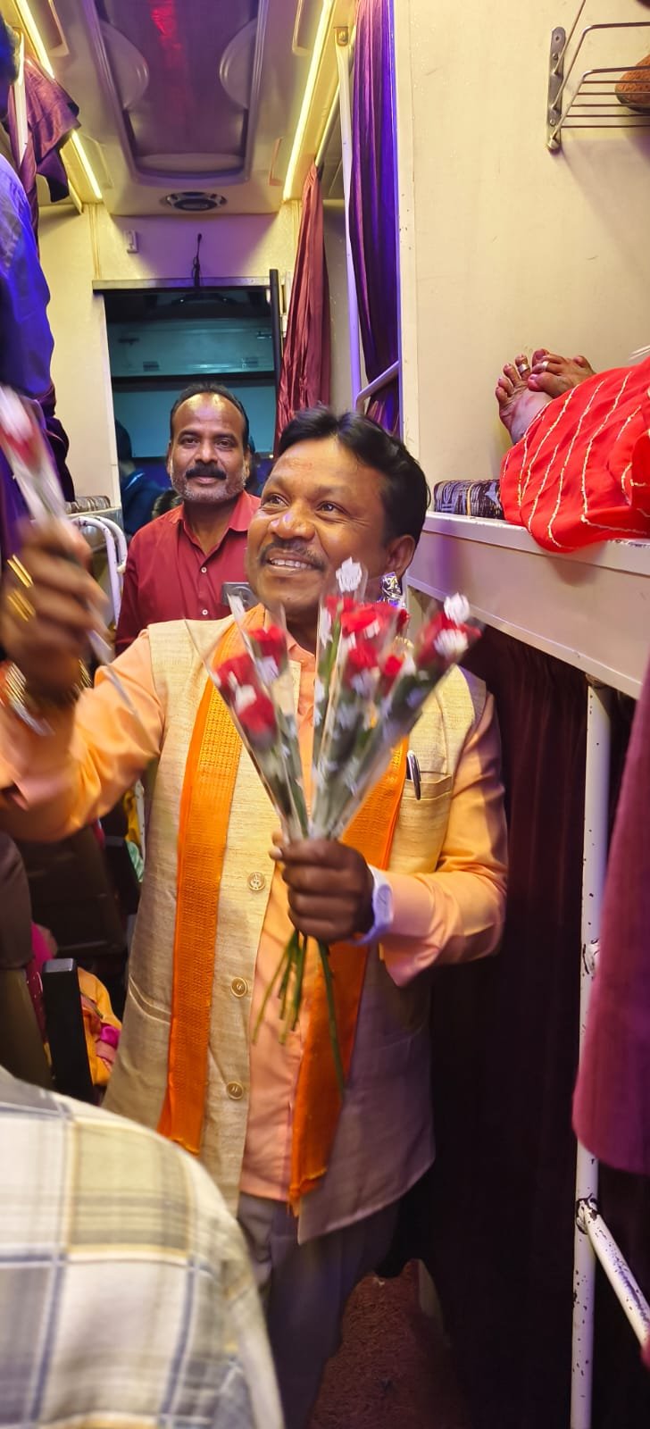 श्रीरामलला दर्शन योजना के तहत बस्तर जिले के  87 तीर्थ यात्रियों को किया गया रवाना