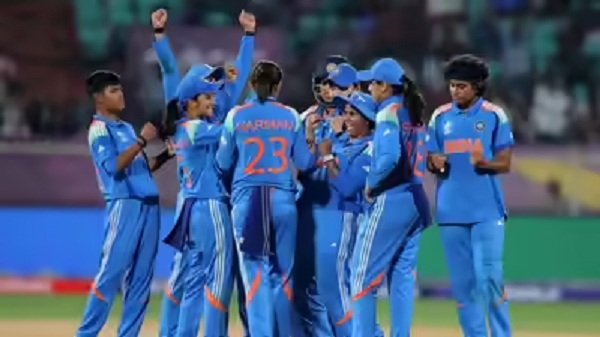 इंग्लैंड के खिलाफ करो या मरो का मैच, महिला वनडे विश्व कप के सेमीफाइनल में कैसे पहुंचेगी टीम इंडिया