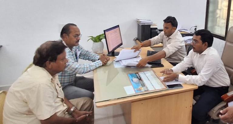 बीएलए की नियुक्ति के संबंध में राजनीतिक दलों की बैठक संपन्न