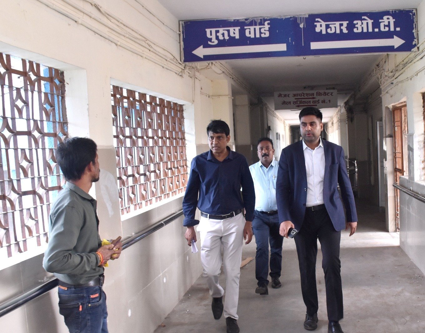 कलेक्टर ने जिला चिकित्सालय का किया निरीक्षण