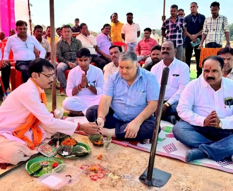 पर्यटन एवं संस्कृति मंत्री राजेश अग्रवाल ने नए कॉलेज भवन का किया भूमिपूजन