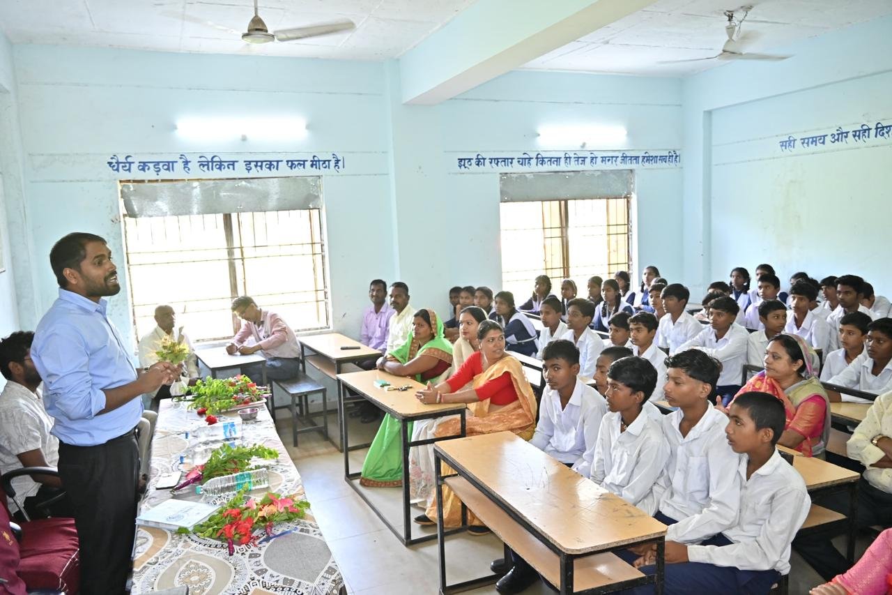 मुख्यमंत्री शिक्षा गुणवत्ता अभियान जिले में हुआ सामाजिक अंकेक्षण एवं पालक-शिक्षक बैठक का आयोजन