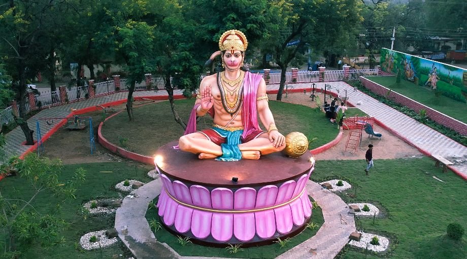 हनुमंत कृपा का आलोक बिखेरने जा रही कवर्धा की ‘हनुमंत वाटिका’