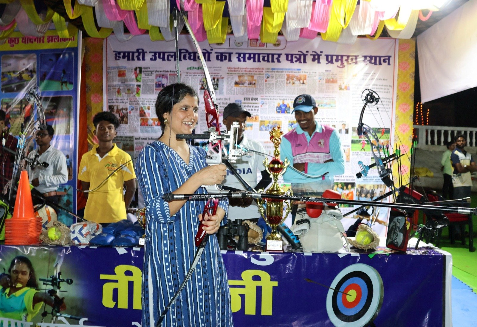 बीजापुर की संस्कृति और स्वाद ने मोह लिया मन, बस्तर राइजिंग’ टीम ढोल-नृत्य संग हुई मंत्रमुग्ध