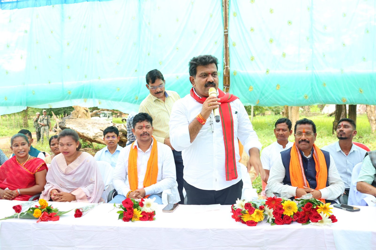 उपमुख्यमंत्री विजय शर्मा ने दूरस्थ ग्राम नंबी में सड़क निर्माण कार्य का किया भूमिपूजन