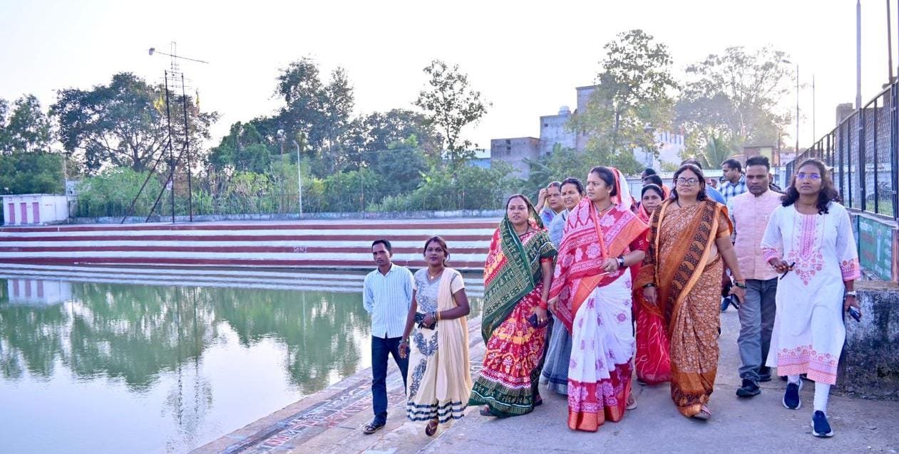 छठ पर्व की तैयारी का लिया जायजा – मंत्री लक्ष्मी राजवाड़े ने किया भटगांव छठ घाट का निरीक्षण