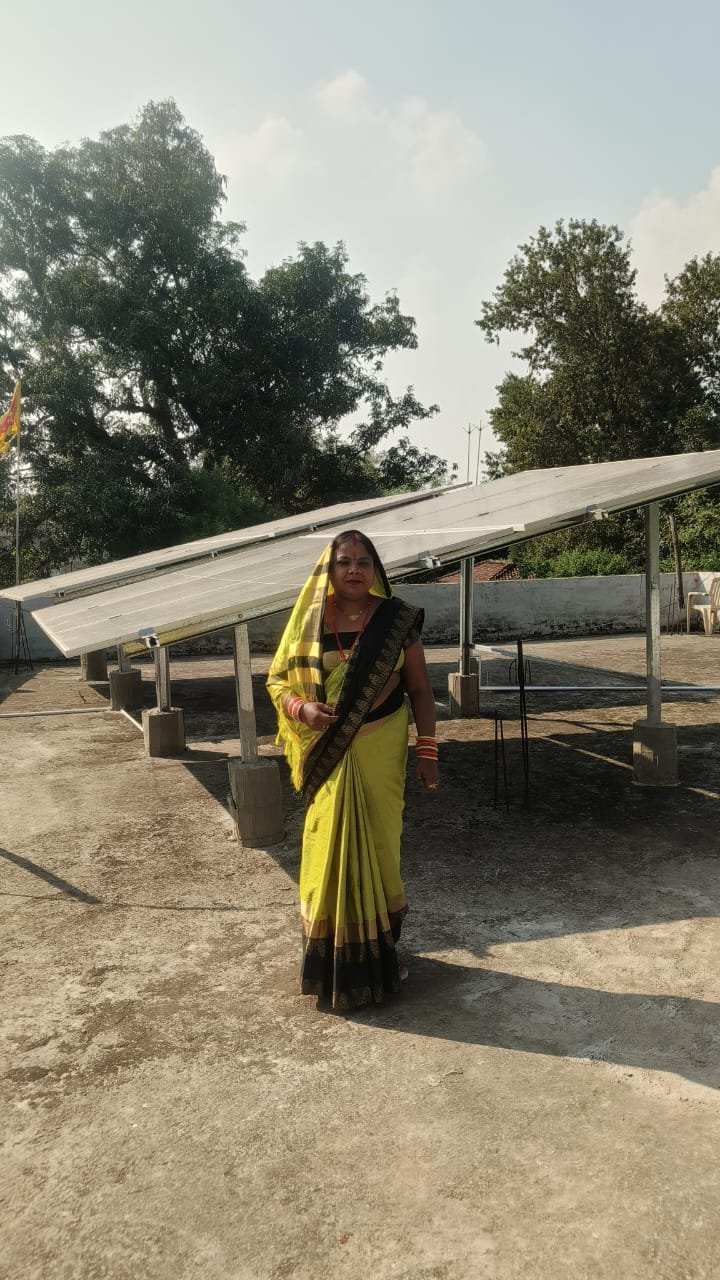 सोलर पैनल से चन्दा को मिल रही मुफ्त बिजली