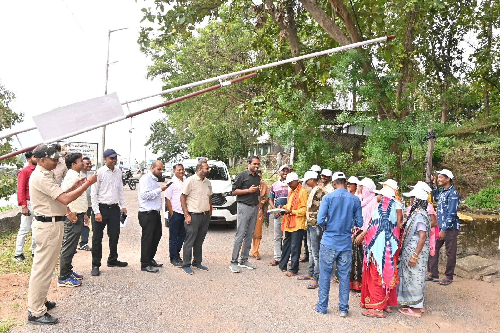 माडमसिल्ली डेम में पर्यटन को बढ़ावा देने कलेक्टर का निरीक्षण-मूलभूत सुविधाओं के विकास और पर्यटन पर विशेष जोर’