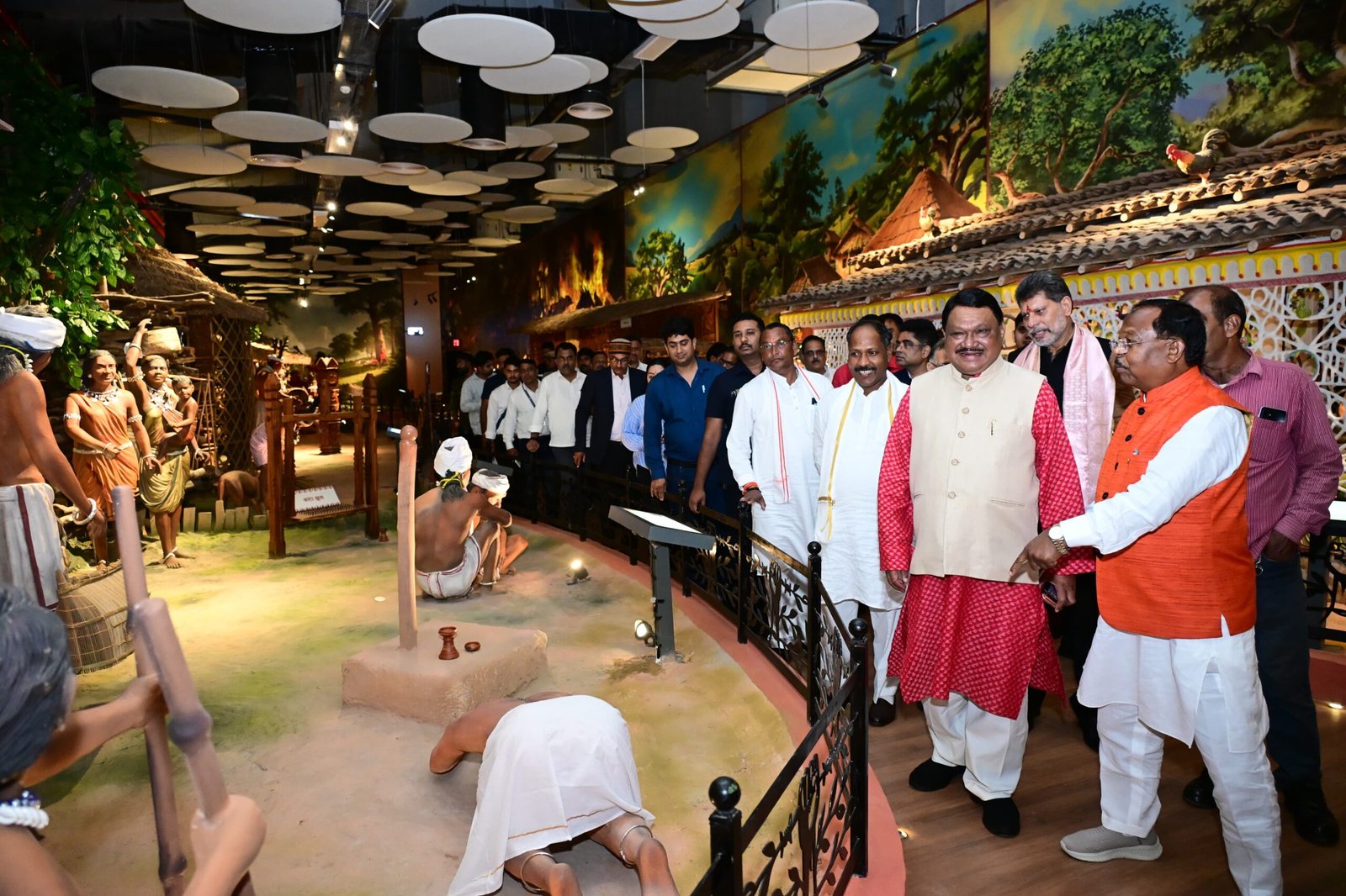 केन्द्रीय मंत्री ओराम ने जनजातीय संग्रहालय के लोकार्पण की तैयारियों का लिया जायजा