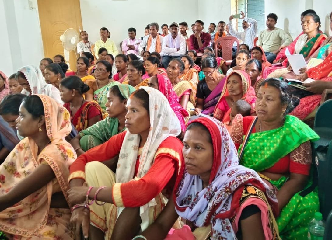 स्व सहायता समूह की महिलाओं आजीविका आधारित गतिविधियों की दी गई जानकारी