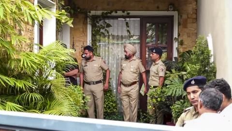 एडीजीपी ने की खुदकुशी: सुसाइड नोट में 7-8 आईपीएस अफसरों संग पूर्व डीजीपी पर लगाए गंभीर आरोप