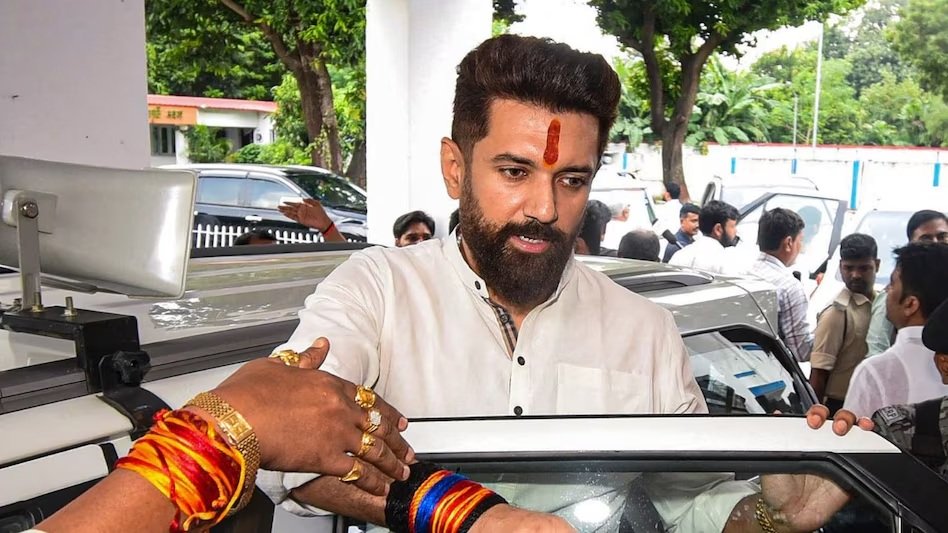 सीट शेयरिंग पर अभी नहीं बन रही बात, चिराग को चौथी बार मनाने घर पहुंचे नित्यानंद राय