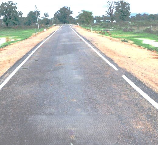 पीएम जनमन से झालखम्हरिया में कमारडेरा तक सड़क निर्माण, बदलता जनजीवन, बढ़ता विकास