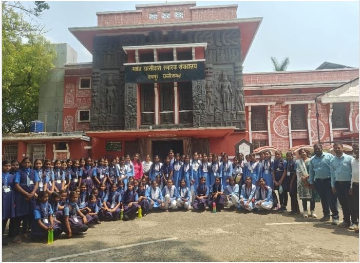 पीएमश्री स्वामी आत्मानंद शासकीय अंग्रेजी माध्यम विद्यालय अभनपुर -सफलता की नई पहचान