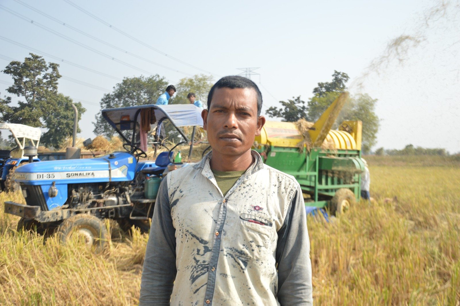 खेतों में मेहनत रंग लाई, किसान अन्नू जायसवाल धान विक्रय के लिए तैयार