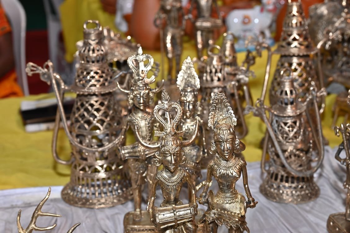 शिल्पग्राम में झलकी छत्तीसगढ़ की परंपरा और रचनात्मकता