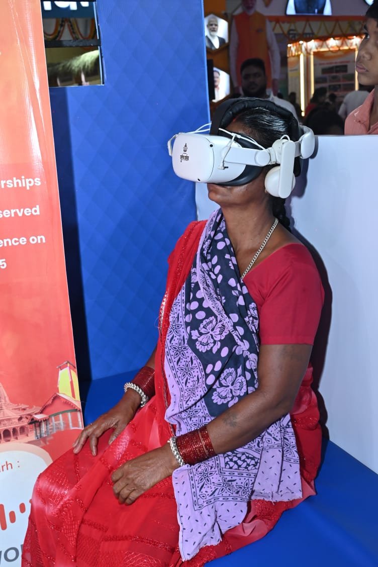 दुर्लभ दर्शन केंद्र के माध्यम से तीर्थ स्थान का लाइव अनुभव समाज कल्याण विभाग की प्रदर्शनी में