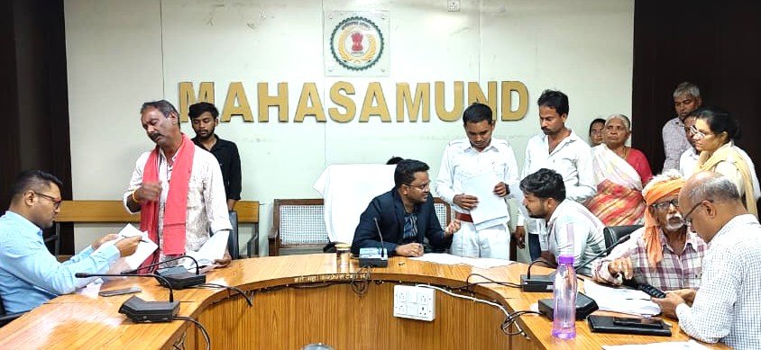 सीईओ   हेमंत नंदनवार ने जन चौपाल में सुनी लोगों की मांग एवं समस्याएं