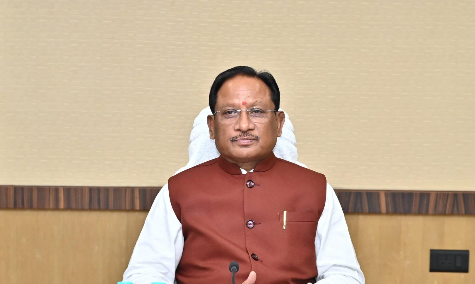 प्रधानमंत्री नरेंद्र मोदी ने डेडियापाड़ा में जनजातीय गौरव दिवस पर अपने संबोधन में छत्तीसगढ़ के मुख्यमंत्री विष्णु देव साय की सराहना की