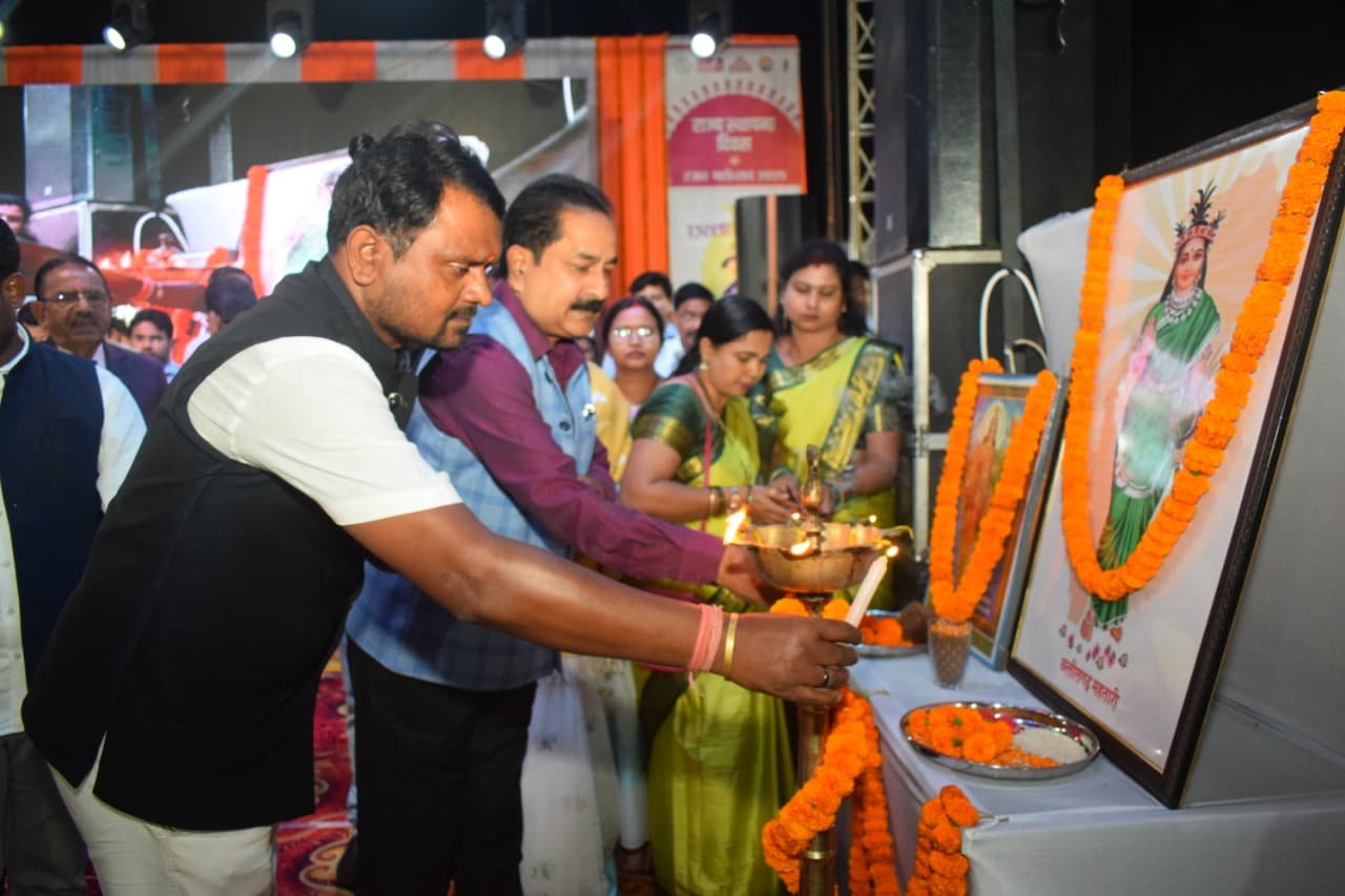 राज्योत्सव 2025ः स्कूलों के छात्रों, कवियों और गायकों की नृत्य-संगीत प्रस्तुतियों ने समां बांधा