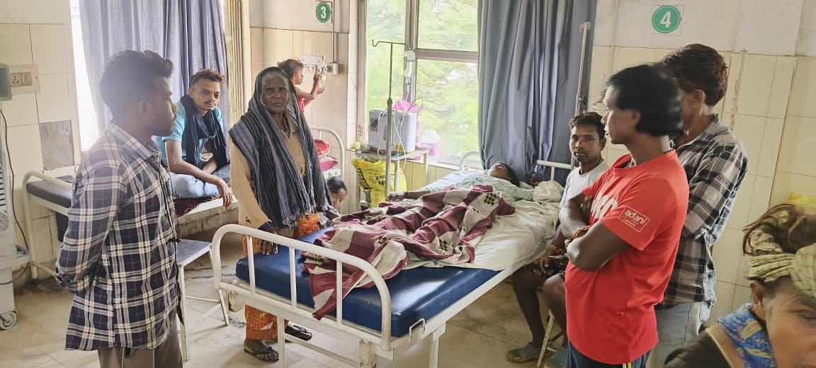 सांप काटने पर परिजनों ने दिखाई  तत्परता बच्ची को तत्काल अस्पताल पहुंचाने पर बची जान