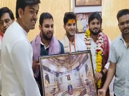 “यह कंट्रोल रूम है मेरा,” बिग बॉस 19 से निकलने के बाद बाबा महाकाल के दरबार पहुंचे मृदुल तिवारी