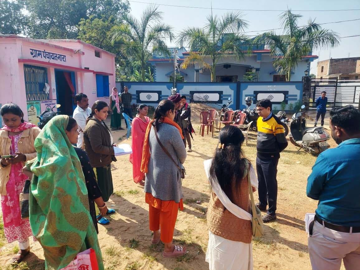 जिला पंचायत सीईओ ने किया औचक निरीक्षण