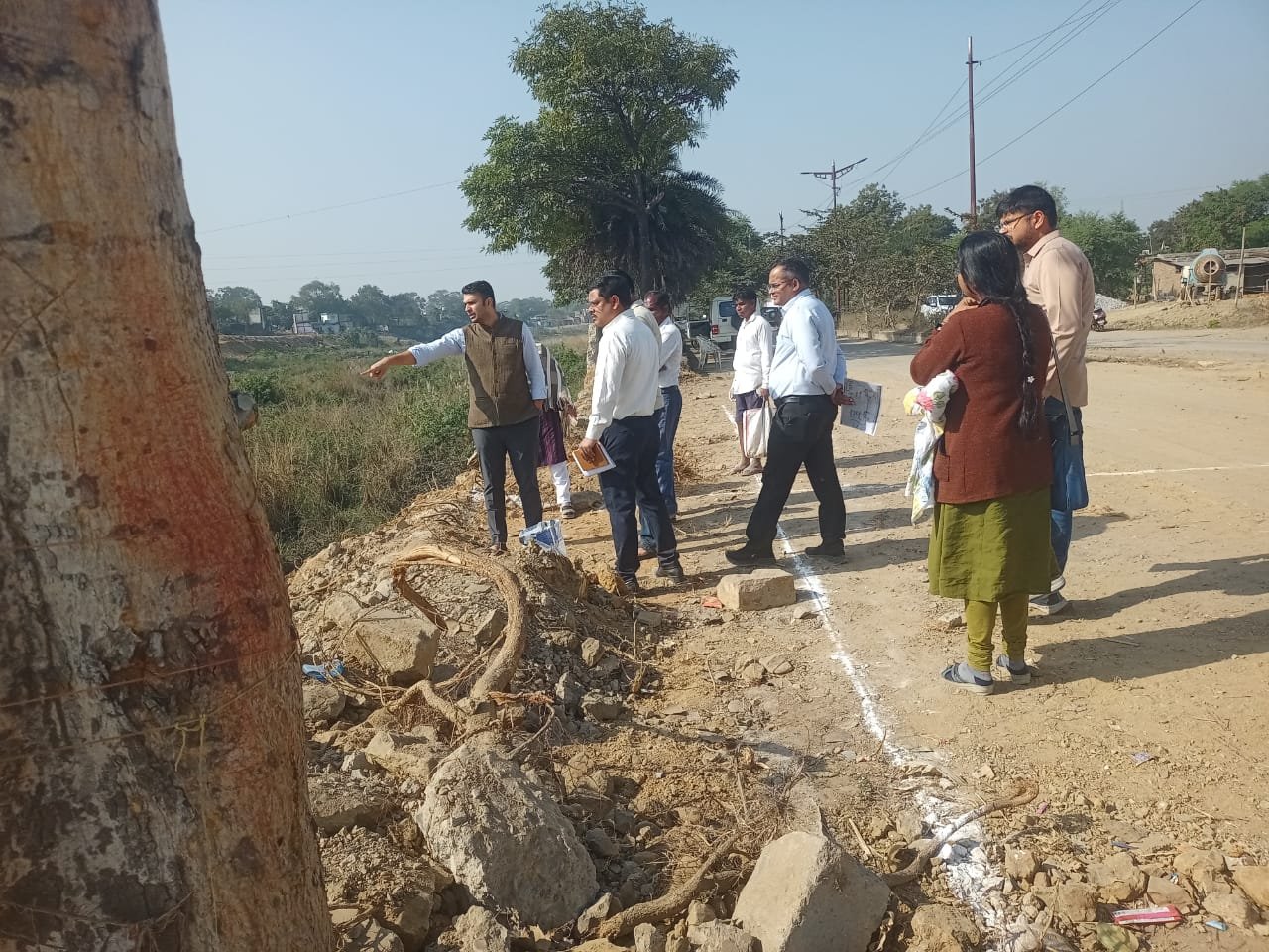 निर्माण कार्यों में गुणवत्ता के साथ नहीं किया जाएगा समझौता- कलेक्टर  मयंक चतुर्वेदी