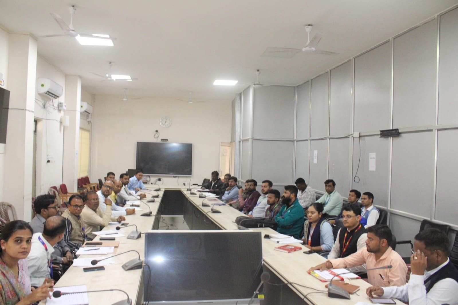 सारंगढ़ कलेक्ट्रेट में आपकी पूंजी, आपका अधिकार” अभियान के तहत शिविर का आयोजन