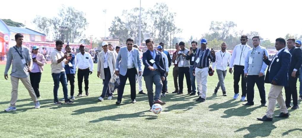 बाईचुंग भूटिया की उपस्थिति से बस्तर में छाया उत्साह