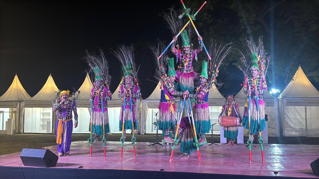 लाल किले में गूंजा “छत्तीसगढ़िया सबले बढ़िया”