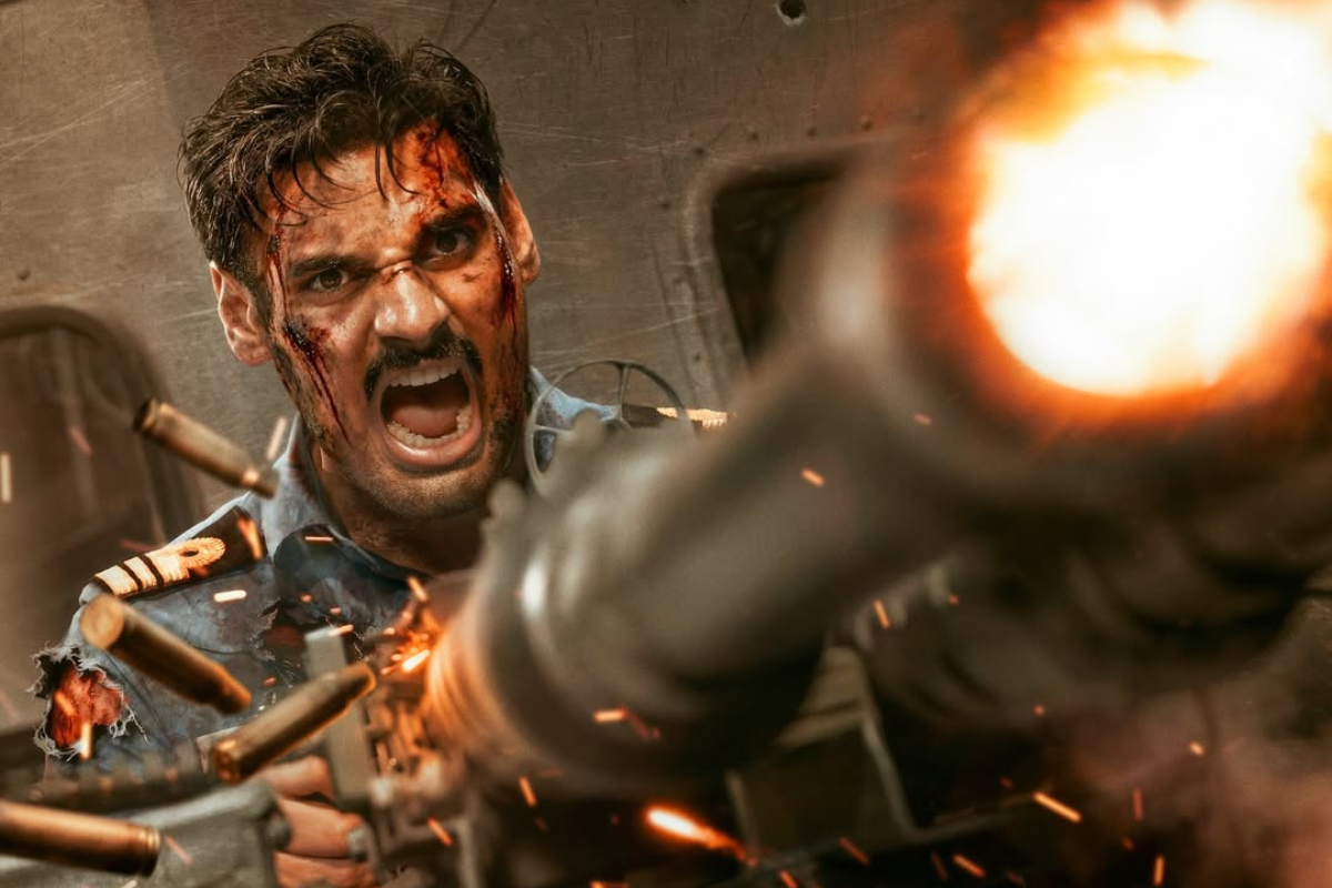 जख्मों से गिरते खून और तेज दहाड़ के साथ अहान शेट्टी का फर्स्ट लुक आउट, इंटरनेट पर फैंस के बीच तहलका मचा रहा पोस्टर