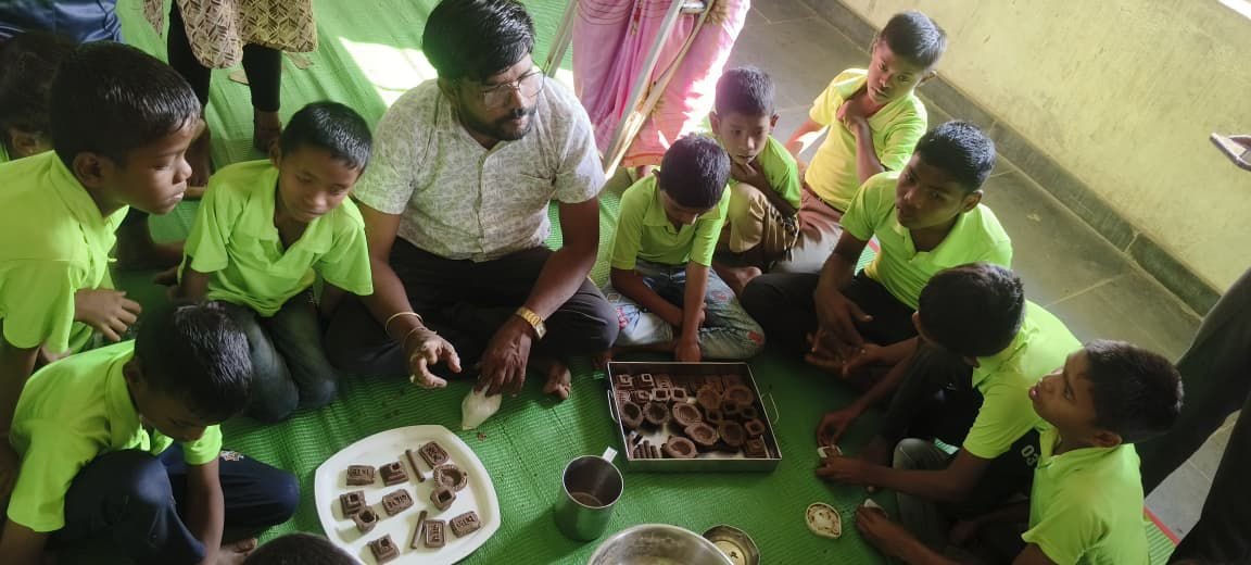 सक्षम प्रोजेक्ट के तहत नगरी में दिव्यांगजनों को आत्मनिर्भरता का प्रशिक्षण