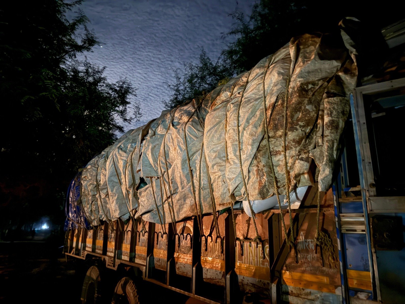 जोजल में 350 बोरा में अवैध धान से भरा ट्रक जब्त