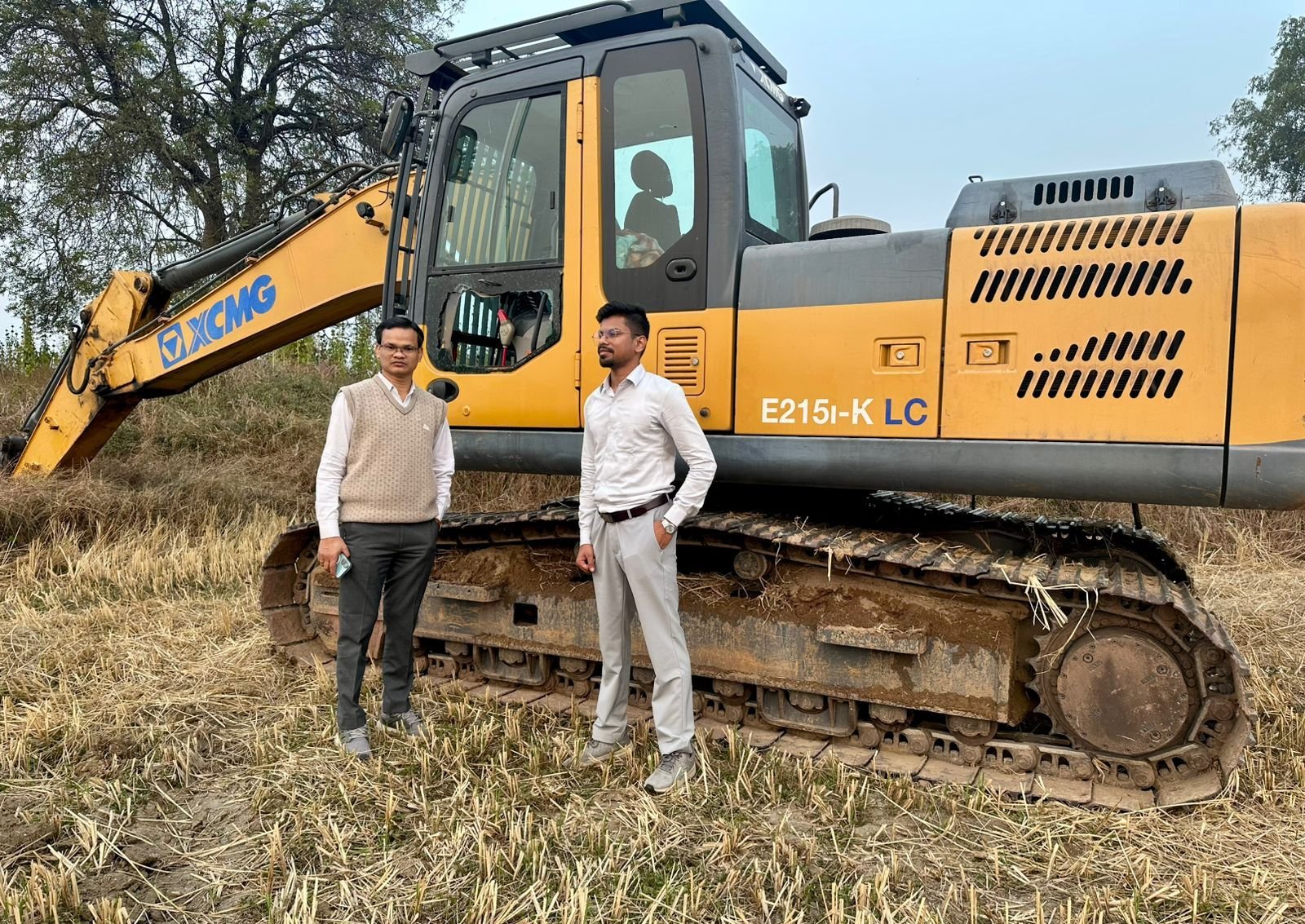 एक चैन माउंटेन एवं 6 हाईवा जब्त, रेत के अवैध उत्खनन एवं परिवहन के मामले में कार्रवाई