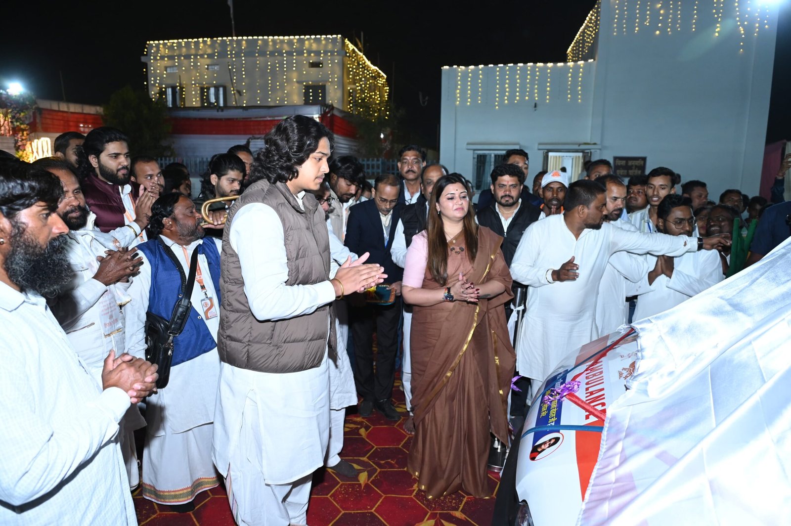 पंडरिया विधायक भावना बोहरा द्वारा कबीर आश्रम दामाखेड़ा हेतु जनसेवा को समर्पित एम्बुलेंस का नवोदित वंशाचार्य पंथ श्री उदितमुनि नाम साहेब जी ने किया शुभारंभ