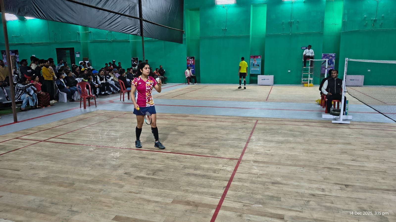 नेशनल सटलर आकर्षि कश्यप ने जशपुर में हो रहे 24वीं योनेक्स स्टेट बैडमिंटन चौंपियनशिप में अपना पहला मैच जीता।